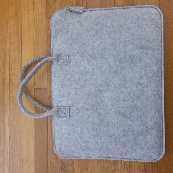 LucaLily - Vegan/Eco Friendly Laptop and Tablet Cases - Picture 5 of 5
